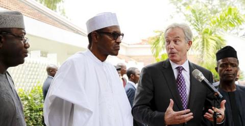 Blair, con el presidente de Nigeria hace unos días. REUTERS/Afolabi Sotunde