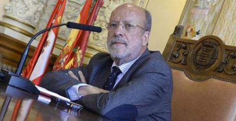 El alcalde en funciones de Valladolid, Javier León de la Riva. / EFE