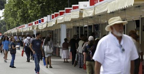 La 74 edición de Feria del Libro de Madrid en el Parque del Retiro. EFE/Sergio Barrenechea