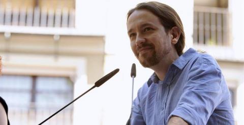 El secretario general de Podemos, Pablo Iglesias, interviene en el acto 'Somos Región' que ha organizado Podemos Castilla-La Mancha con motivo de la celebración del Día de Castilla-La Mancha, en la plaza de Zocodover. EFE/Ismael Herrero