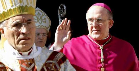 En primer plano Rouco Varela, cuando todavía era el arzobispo de Madrid; y en segundo Carlos Osoro, que le sustituyó el año pasado. EFE