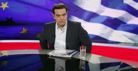 El primer ministro griego, Alexis Tsipras, en la televisión estatal ERT. / EFE