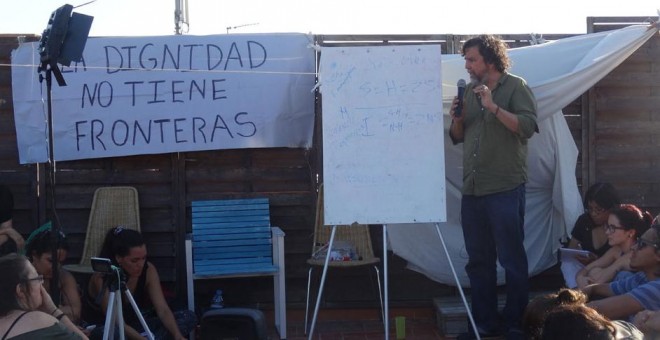 Ramón Grosfoguel, sociólogo de la Universidad de Berkeley, en Barcelona. / CORINA TULBURE