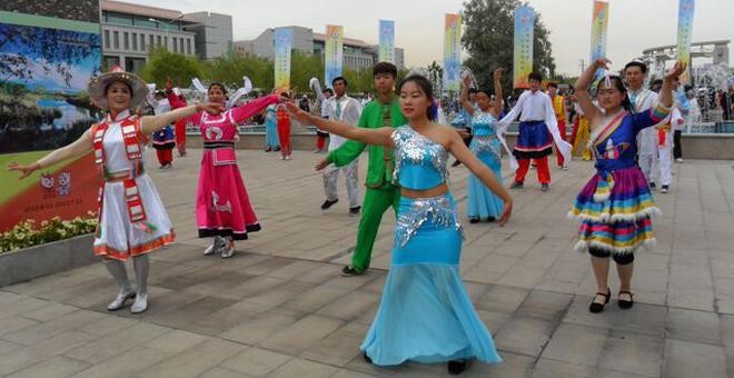 Ceremonia de recibimiento en Duhuang. G. H.