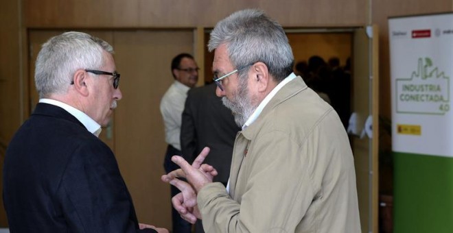 Los secretarios generales de CCOO y UGT, Ignacio Fernández Toxo (i), y Cándido Méndez,.- EFE