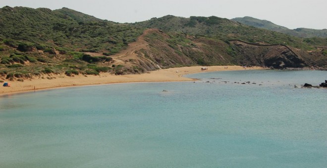 La playa menorquina de la Cavalleria, donde se ha producido el posible avistamiento de un tiburón.