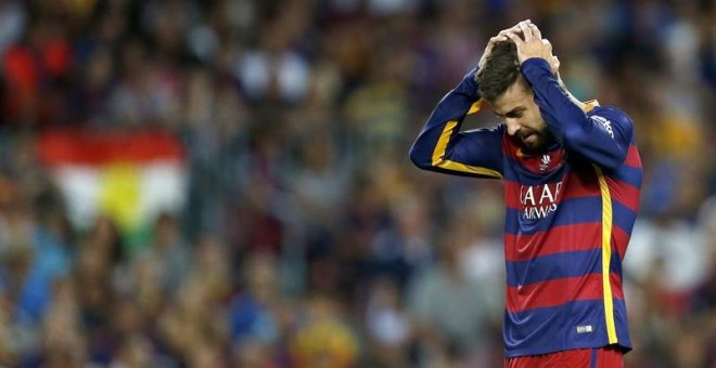 Piqué, durante la vuelta de la Supercopa. EFE/Alejandro García