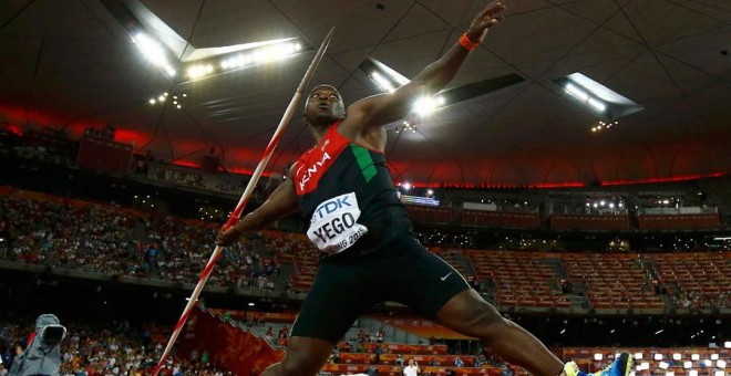 Julius Yego, durante la final de lanzamiento de jabalina en Pekín. REUTERS/Kai Pfaffenbach