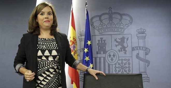 La vicepresidenta, a punto de iniciar la rueda de prensa. EFE