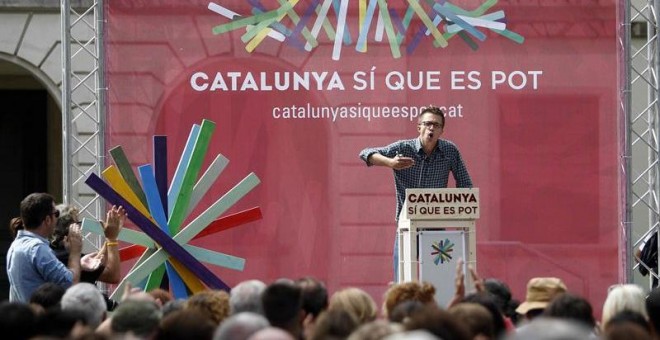 El secretario de Política de Podemos, Íñigo Errejón, durante su intervención hoy en un acto de la candidatura Catalunya Sí que es Pot, en Castelldefels. EFE/Marta Pérez