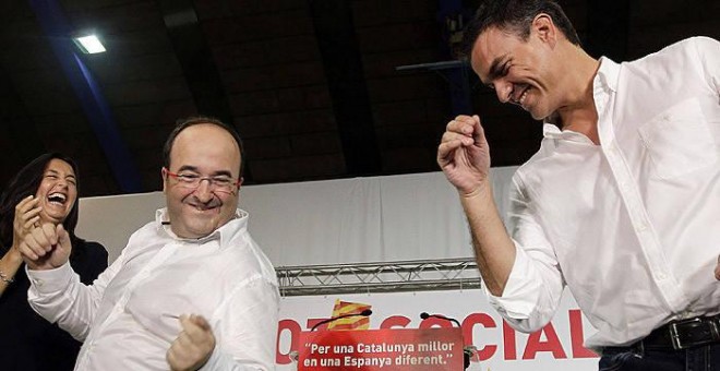 El líder del PSC, Miguel Iceta, y el del PSOE, Pedro Sánchez, en un mitin en Catalunya. Archivo EFE