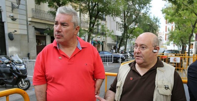 El presidente y el vicepresidente de la Asociación de Víctimas de la Talidomida en España (Avite), José Riquelme y Rafael Basterrechea. - EFE