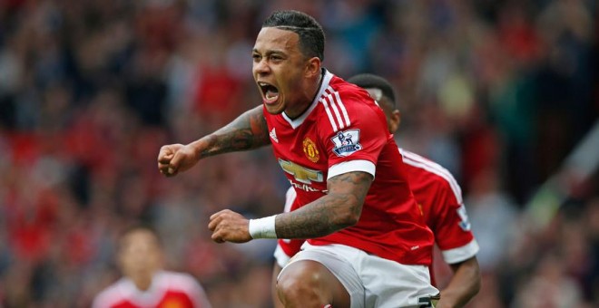 Depay celebra su gol al Sunderland. Reuters / Andrew Yates