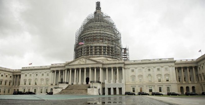 Vista exterior del Capitolio en Washington, Estados Unidos, hoy 30 de septiembre de 2015 EFE/Michael Reynolds
