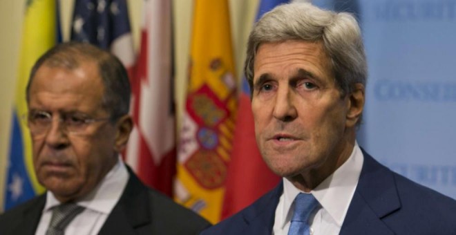 Los responsables de Exteriores de EEUU y de Rusia, respectivamente, John Kerry y Sergei Lavrov