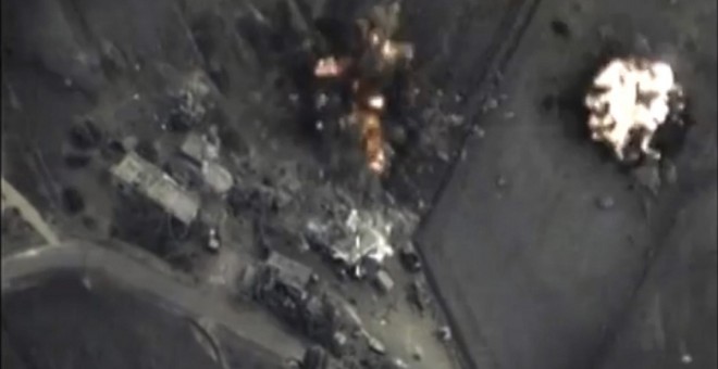 Captura de video facilitada por el Ministerio de Defensa ruso en su página web, que muestra uno de los bombardeos en Siria. EFE/Russian Defence Ministry Press