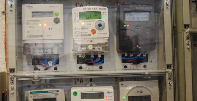 Los nuevos contadores eléctricos 'inteligentes' para el recibo de la luz por horas. E.P.