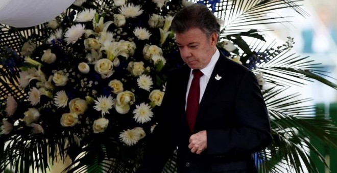El presidente de Colombia, Juan Manuel Santos, asiste a un acto conmemorativo por el trigésimo aniversario de la toma del Palacio de Justicia de Colombia. - EFE
