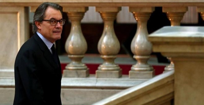 El presidente de la Generalitat en funciones, Artur Mas, a su llegada al Parlament de Catalunya./ EFE