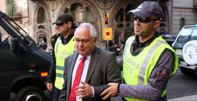 El tesorero de CDC, Andreu Viloca, durante su detención.- EFE