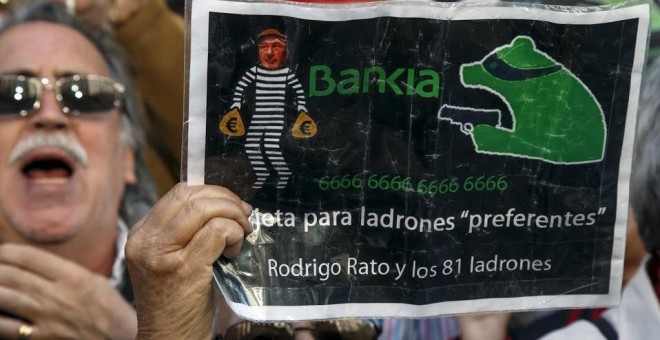 Manifestación de preferentistas de Caja Madrid. REUTERS