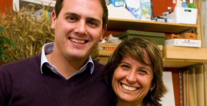 El presidente de Ciudadanos, Albert Rivera, son su 'coach', Maria Àngels Casanovas. FOTO: página web de Casanovas 'Elcaminodelcoaching.com'