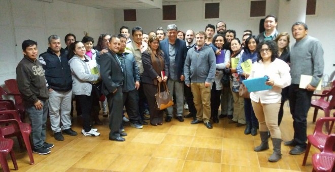 Asistentes al taller con el embajador de Ecuador en España.