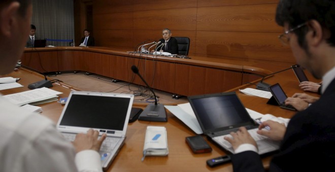El gobernador del Banco de Japón (BOJ, según sus siglas en inglés), Haruhiko Kuroda, durante la rueda de prensa tras la reunión de la entidad. REUTERS/Yuya Shino