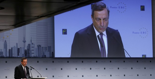 El presidente del BCE, Mario Draghi, durante su intervención en el Congreso de la Banca Europea, en Fráncfort. REUTERS/Ralph Orlowski