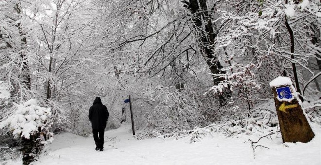 La nieve, el viento y el frío persisten y mantienen en alerta a 20 provincias./ EFE