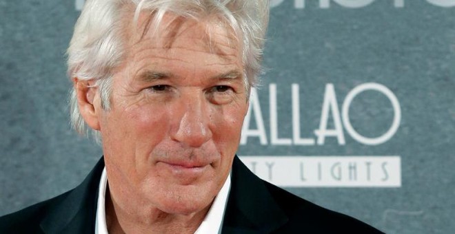 Richard Gere posa durante la presentación en Madrid de su película 'Invisibles' que invita a los espectadores a ponerse en la piel de los 'sin techo'. EFE