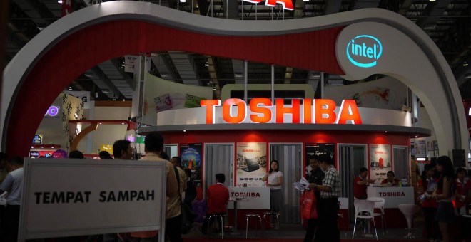 Imponen una multa récord a Toshiba por su fraude contable multimillonario