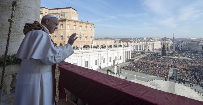 El papa Francisco durante el 'Urbi et Orbi'. - REUTERS