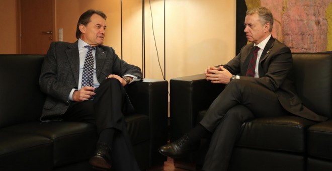 Fotografía facilitada por la Generalitat con Artur Mas e Iñigo Urkullu durante su reunión este sábado.