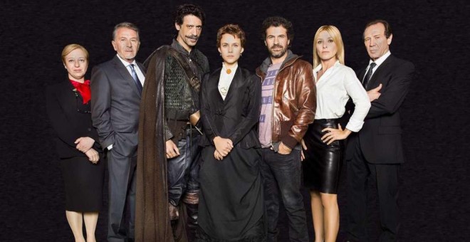 Parte del reparto de El Ministerio del Tiempo. TVE.