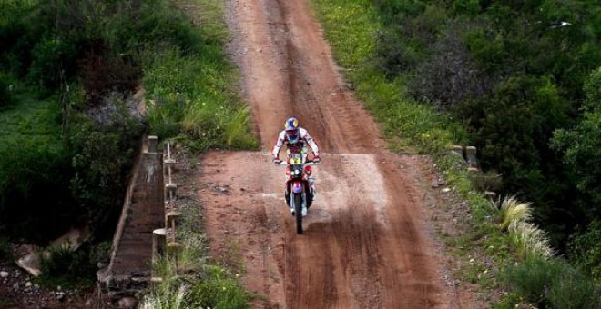 Barreda, durante la etapa del Dakar de este lunes. REUTERS/Marcos Brindicci