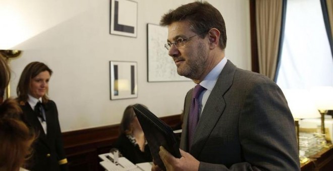 El ministro de Justicia, Rafael Catalá, formaliza su acta de diputado hoy en el Congreso. EFE/Ángel Díaz