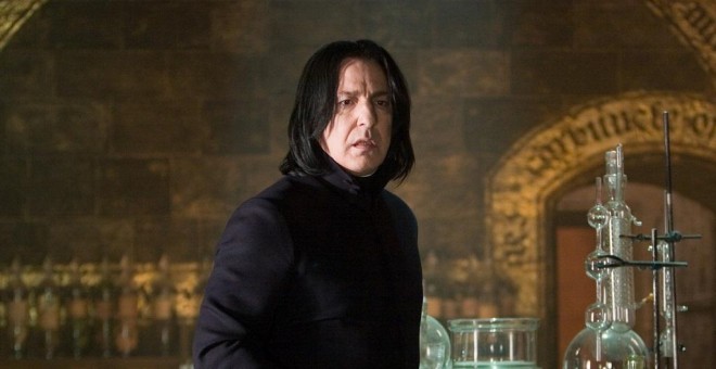 Alan Rickman, como Severus Snape, en un fotograma de Harry Potter.