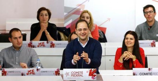 El secretario de Organización del PSOE, César Luena, durante su intervención en el Comité Federal de las Juventudes Socialistas de España (JSE), hoy en la sede socialista de Ferraz, Madrid. EFE/J. J. Guillén