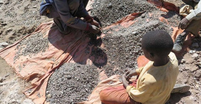 Niño con cobalto en una mina de República Democrática del Congo. AMNISTÍA INTERNACIONAL