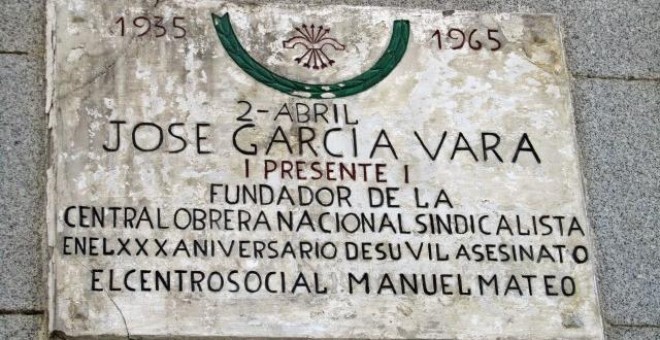 Lapida conmemorativa de José García Vara, el primer sindicalista “azul” (1965)