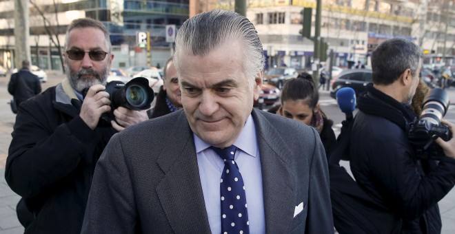 Luis Bárcenas, a su llegada a los Juzgados de Plaza Castilla, en Madrid. REUTERS/Andrea Comas