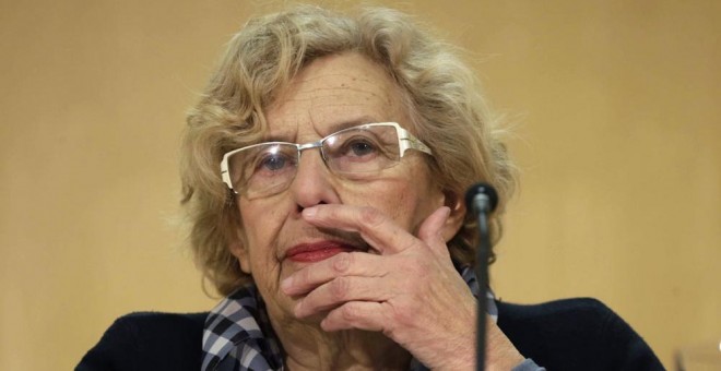 La alcaldesa de Madrid, Manuela Carmena, durante la rueda de prensa ofrecida por el caso de los titiriteros. EFE