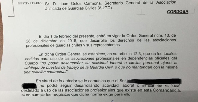 Carta que ha recibido uno de los empleados de la AUGC en la que se le comunica que no puede seguir desempeñando su trabajo en las dependencias oficiales de la Guardia CIVIL. AUGC