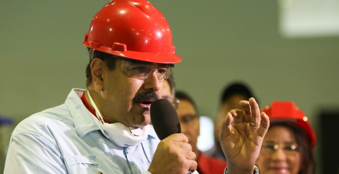 Maduro dice que activará medidas económicas tras recibir respaldo del Supremo.- EFE