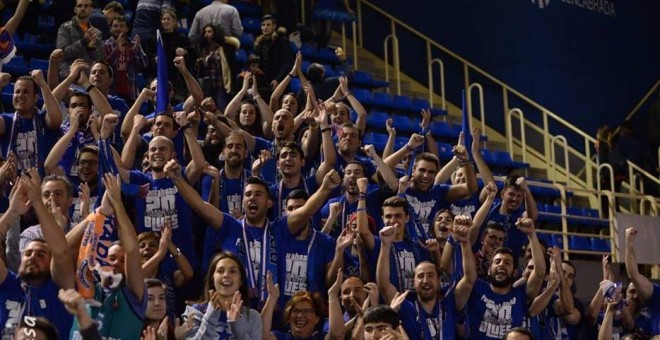 La peña Fuenlabrada Blues es conocida por sus cánticos y su contínuo apego al equipo.