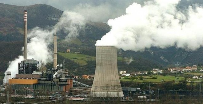 Una central térmica en Asturias. EFE (Archivo)