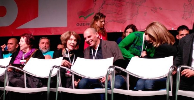 Susan George y el exministro Varoufakis durante las jornadas del Plan B en el Matadero de Madrid. Cuarto Poder.