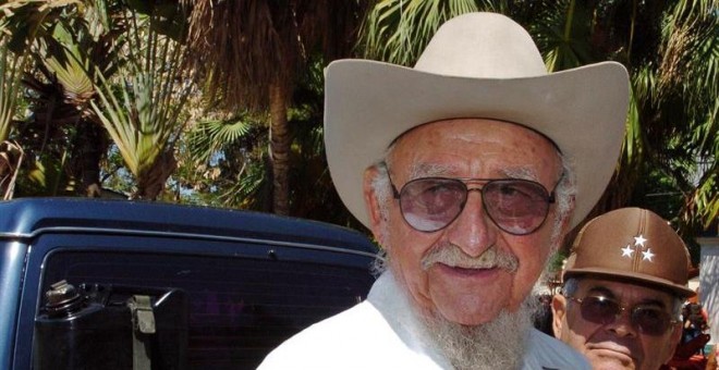 Fotografía de archivo fechada el 28 de marzo de 2007, que muestra a Ramón Castro, hermano mayor del líder cubano Fidel Castro, durante la inauguración de la Feria Comercial Internacional Agropecuaria, en La Habana (Cuba). / EFE