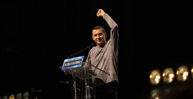 Arnaldo Otegi, en el mitin de este sábado en Donosti. JAIRO VARGAS